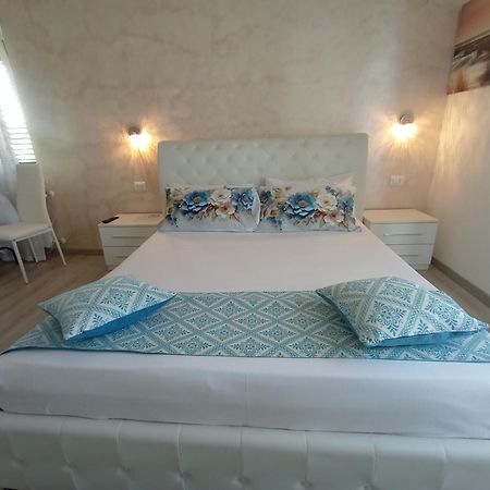 Viola Di Mare Rooms And Parking Termoli Exteriör bild