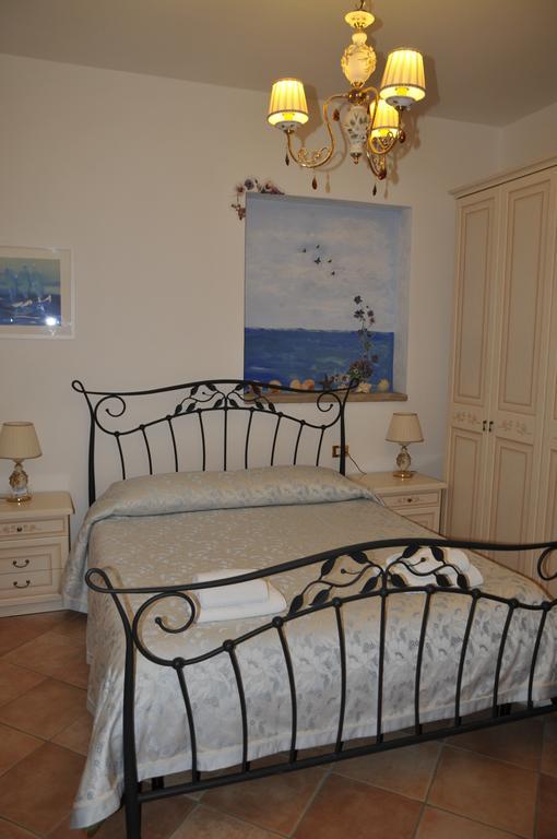 Viola Di Mare Rooms And Parking Termoli Rum bild